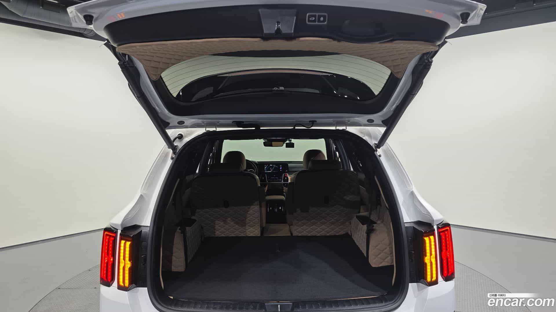 Sorento Kia 2022.4-OPTION-042