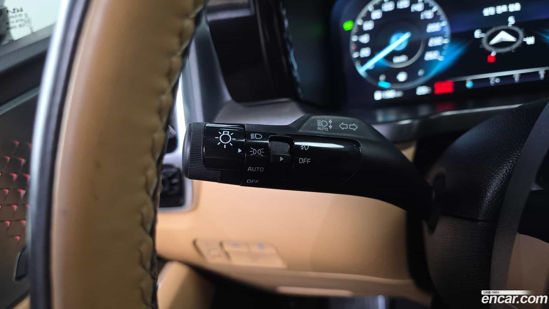 Sorento Kia 2022.4-OPTION-051