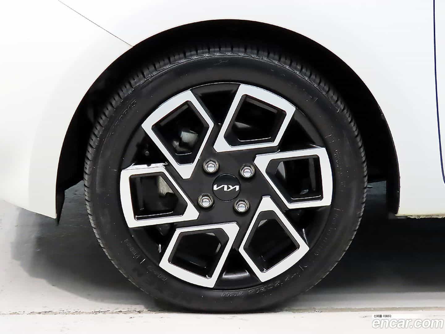 RAY Kia 2023.0-OUTER-005