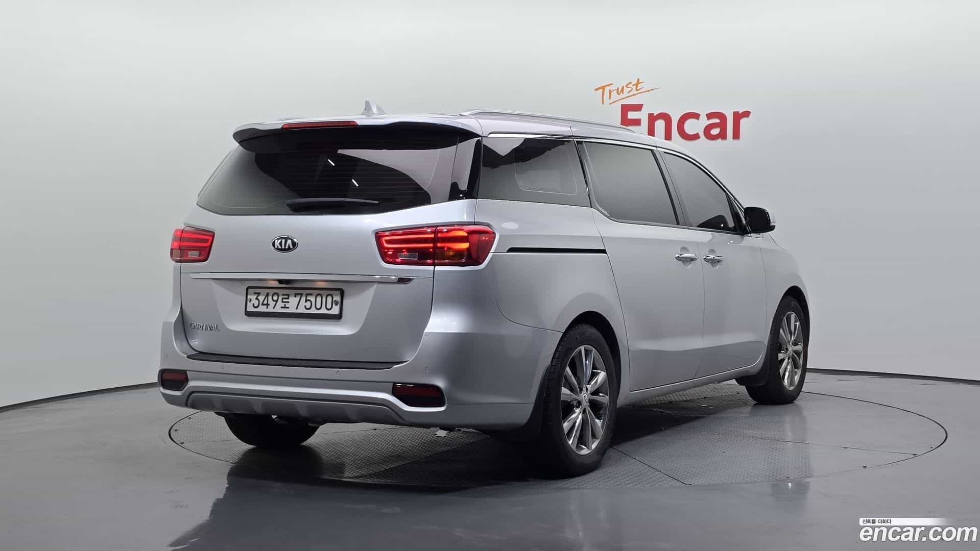 Canival Kia 2019.11-OUTER-002
