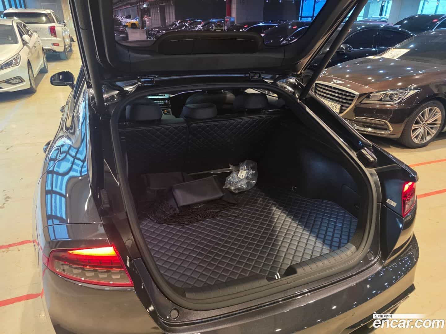 Stinger Kia 2019.4-OPTION-022