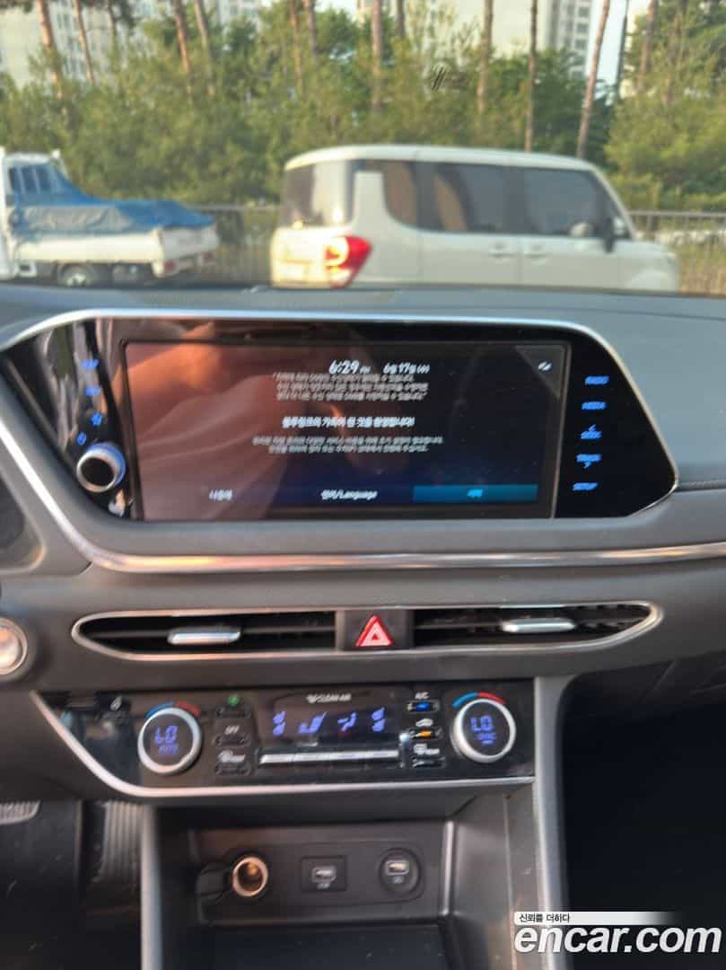 Sonata Hyundai 2022.2-INNER-010