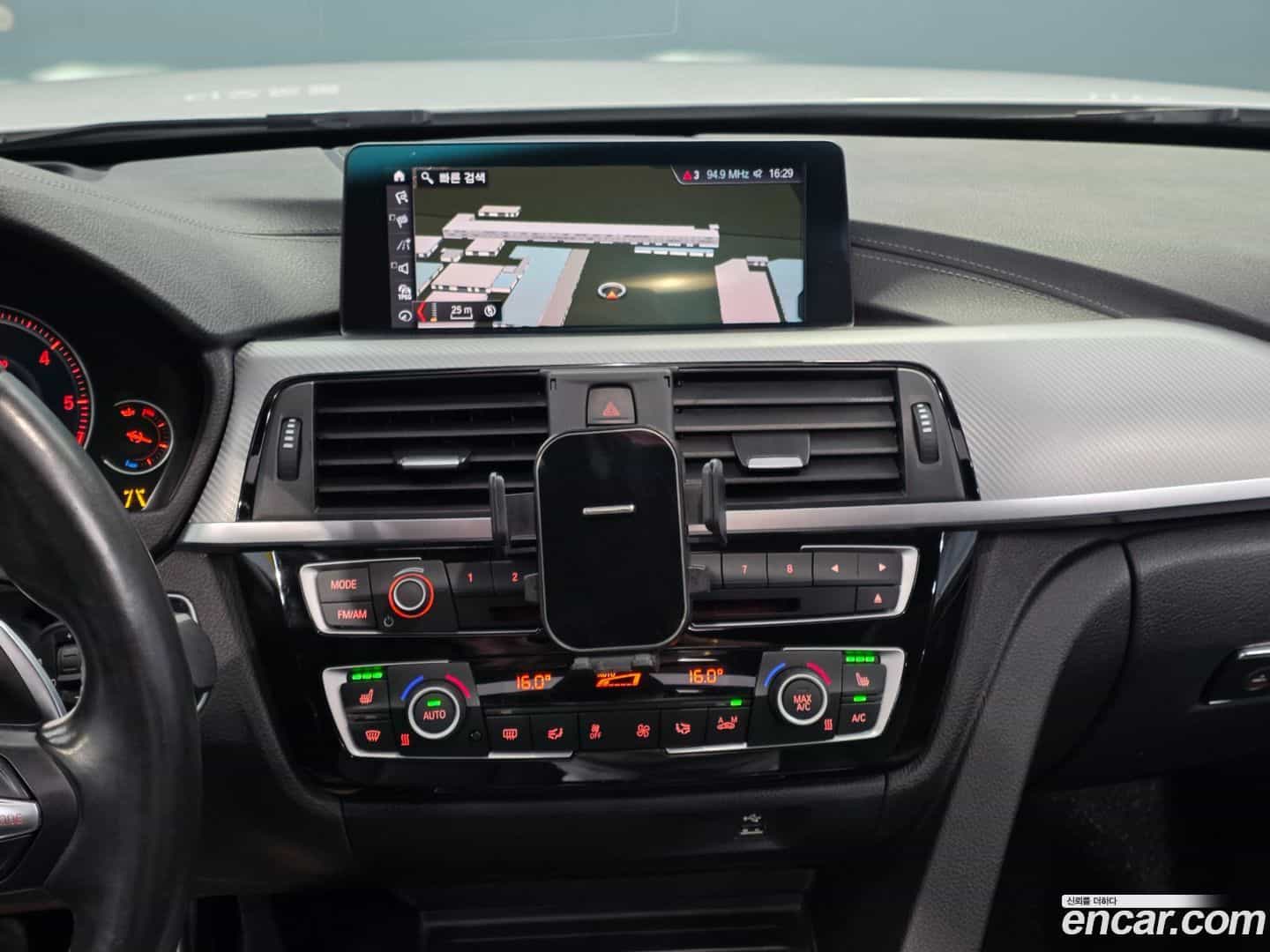 3-Series BMW 2018.11-INNER-010