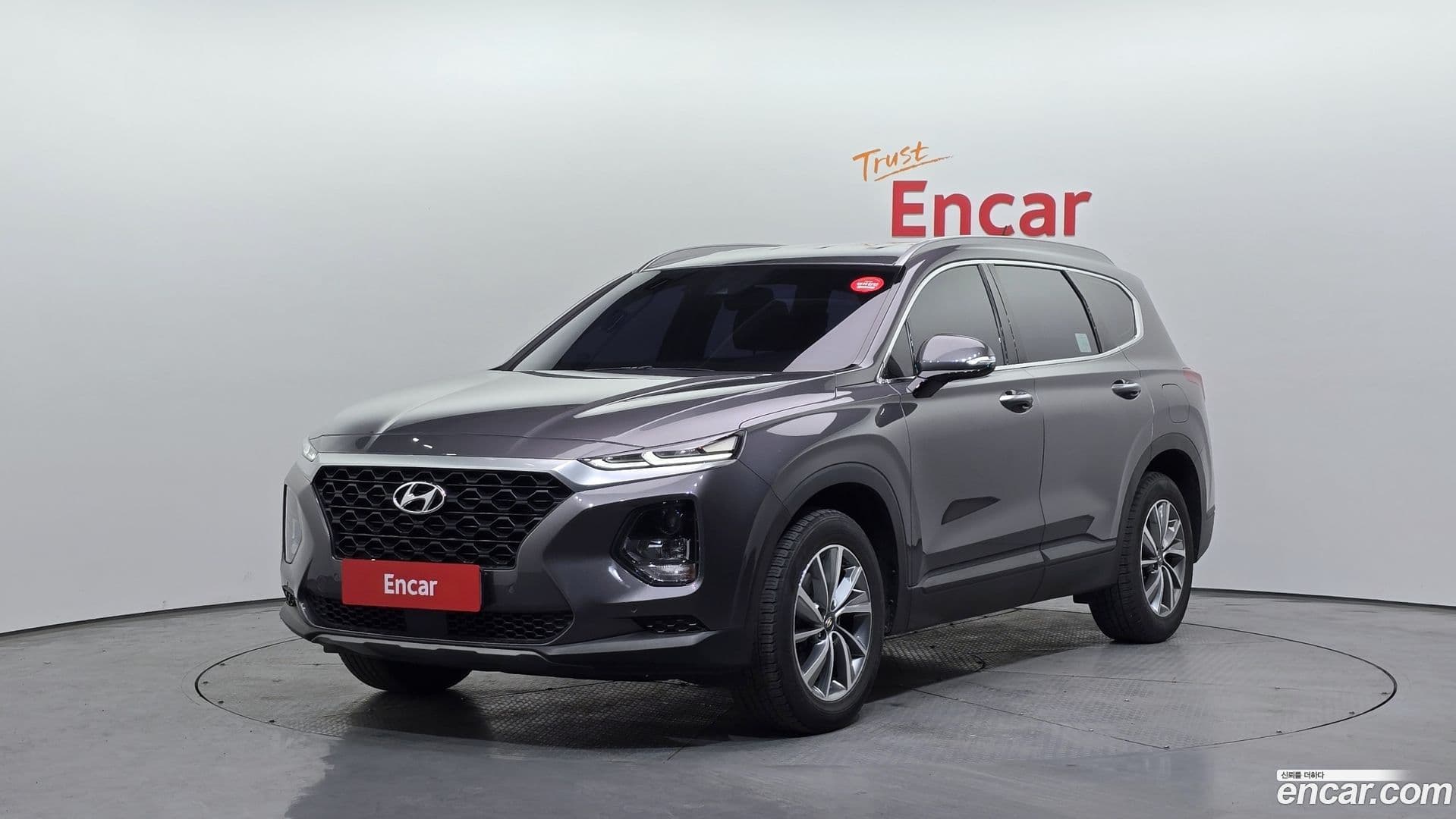 Main__Slider__Photo:Santafe Hyundai 2018.4-0