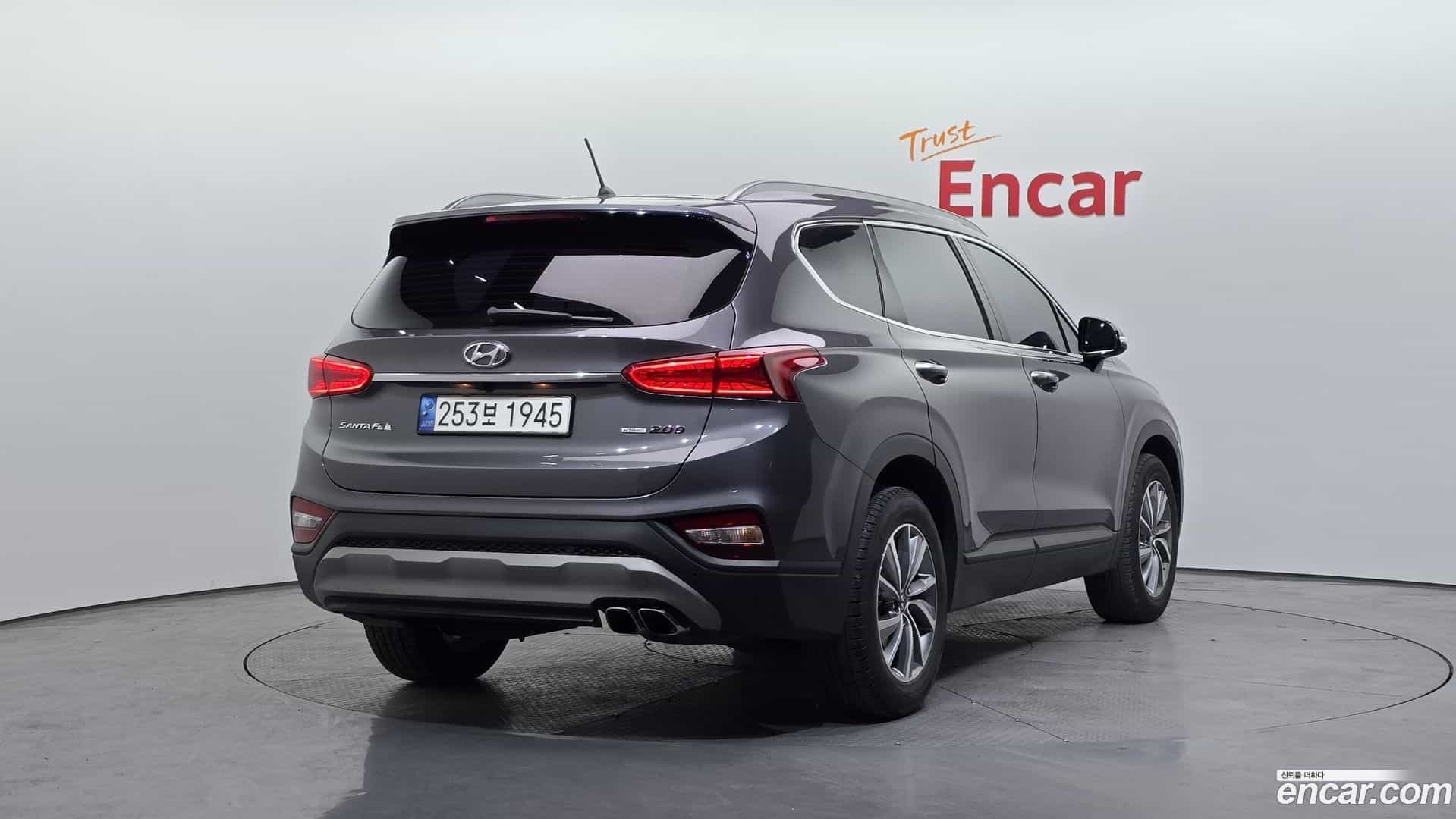 Santafe Hyundai 2018.4-OUTER-002