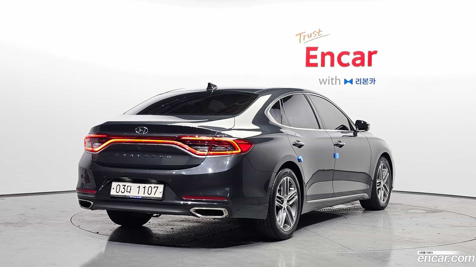Grandeur Hyundai 2018.2-OUTER-002