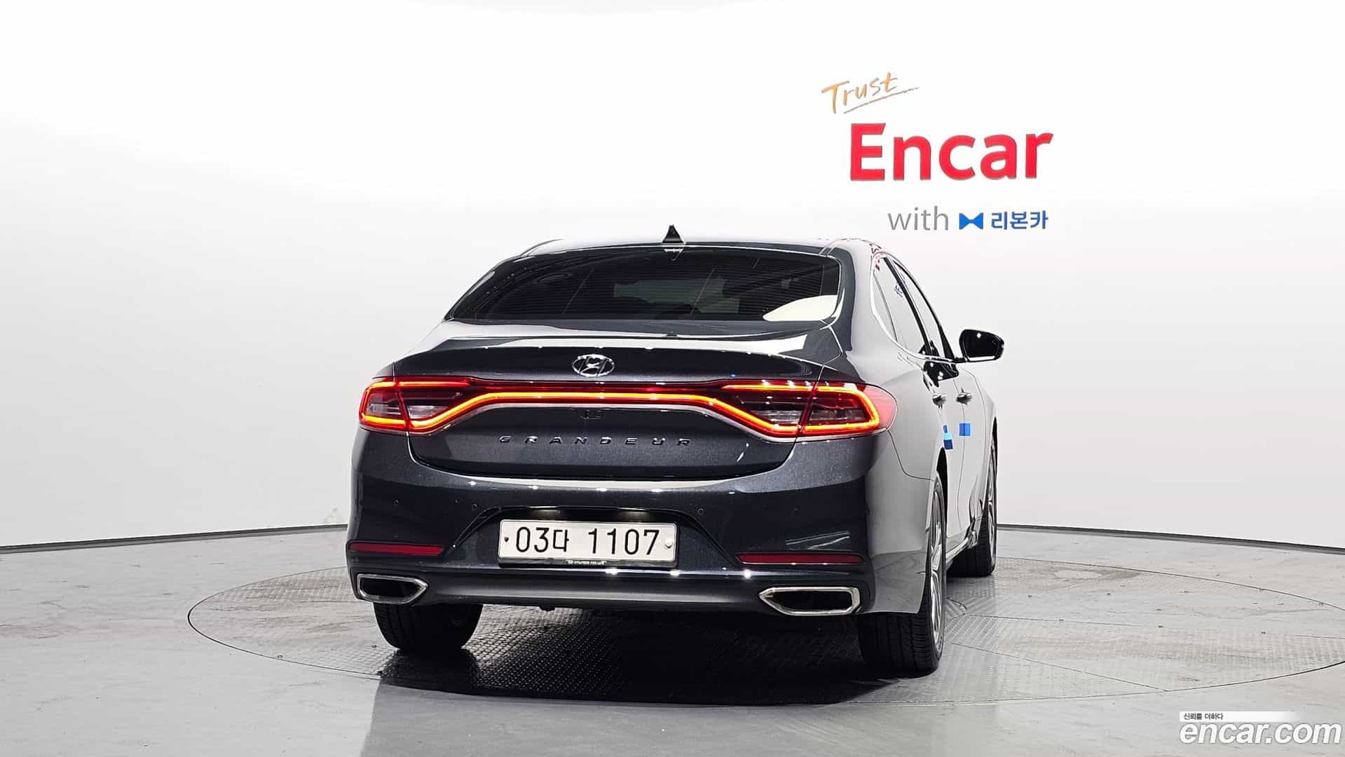 Grandeur Hyundai 2018.2-OUTER-004