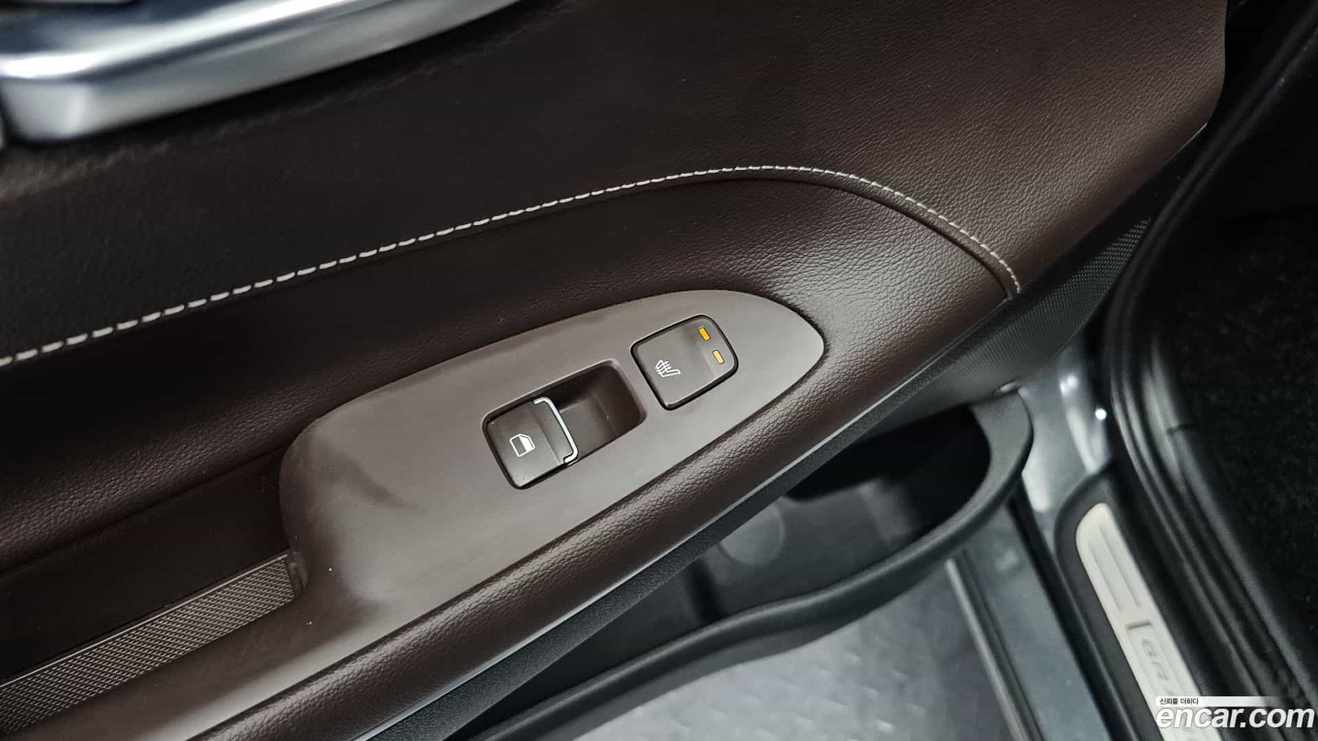 Grandeur Hyundai 2018.2-OPTION-023