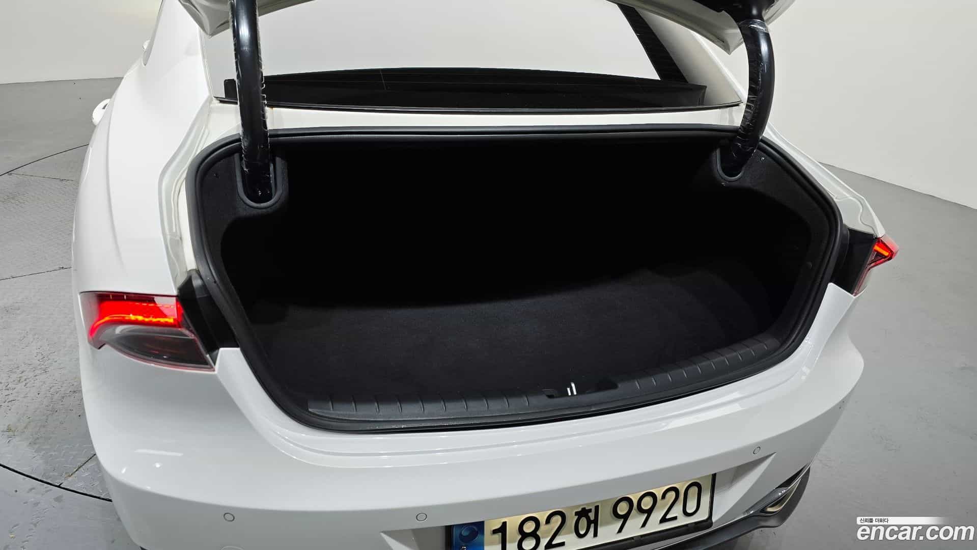 Grandeur Hyundai 2021.9-OPTION-023