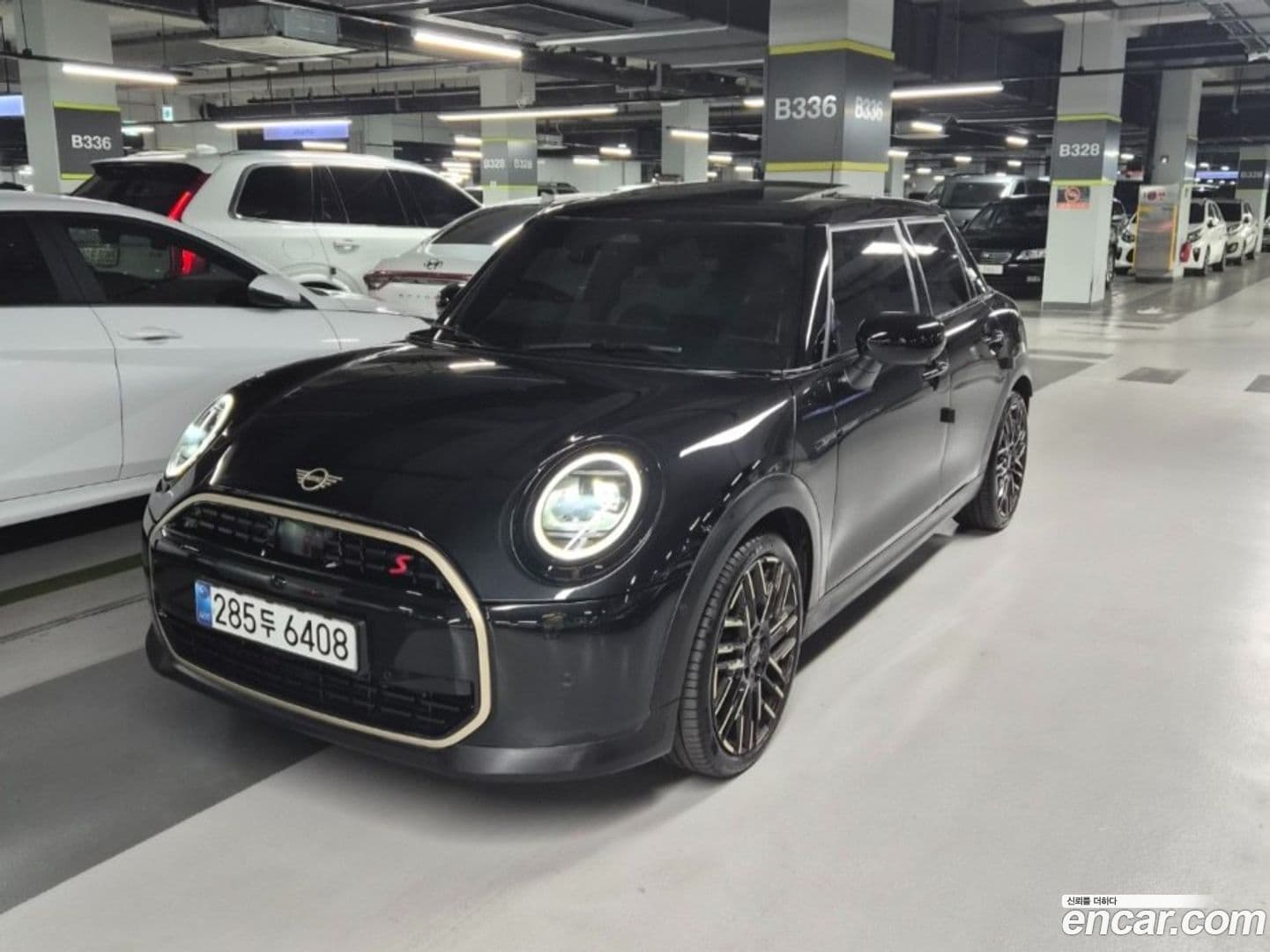 Main__Slider__Photo:Cooper Mini 2025.4-0