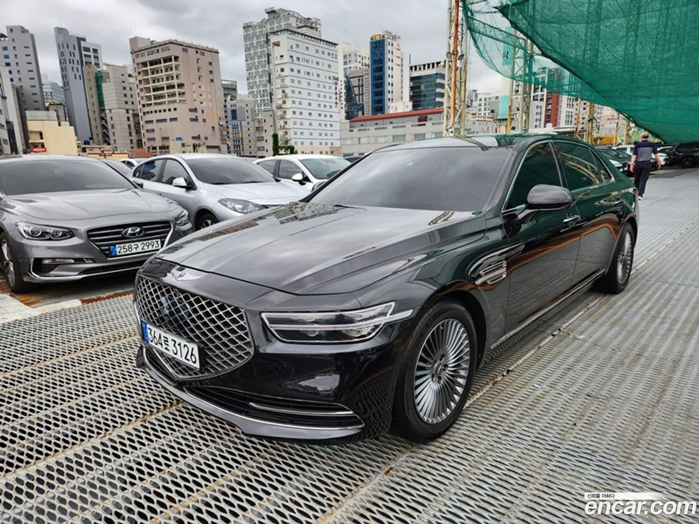 Main__Slider__Photo:G90 Genesis 2019.11-0