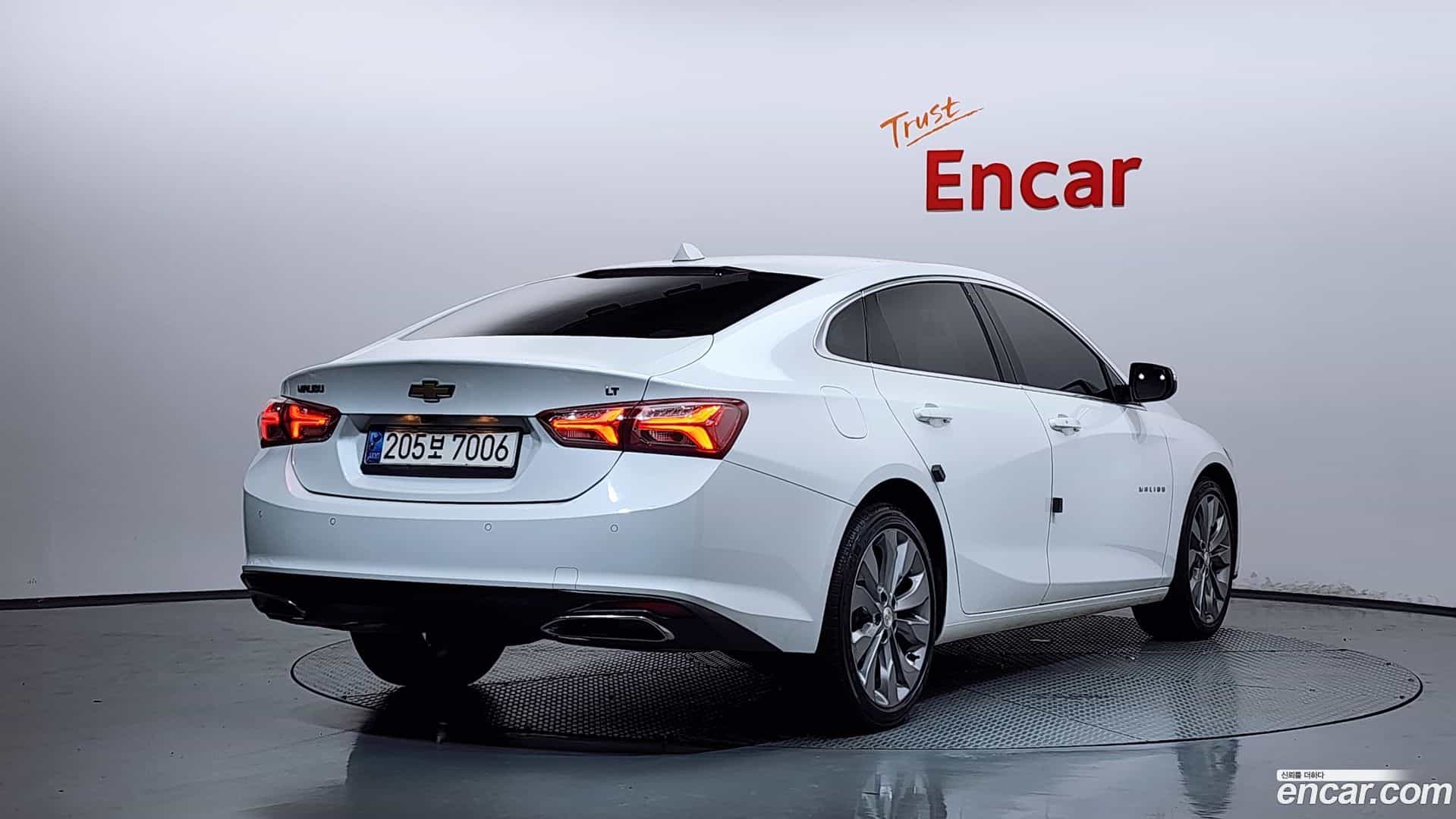 Malibu Chevrolet 2021.5-OUTER-002