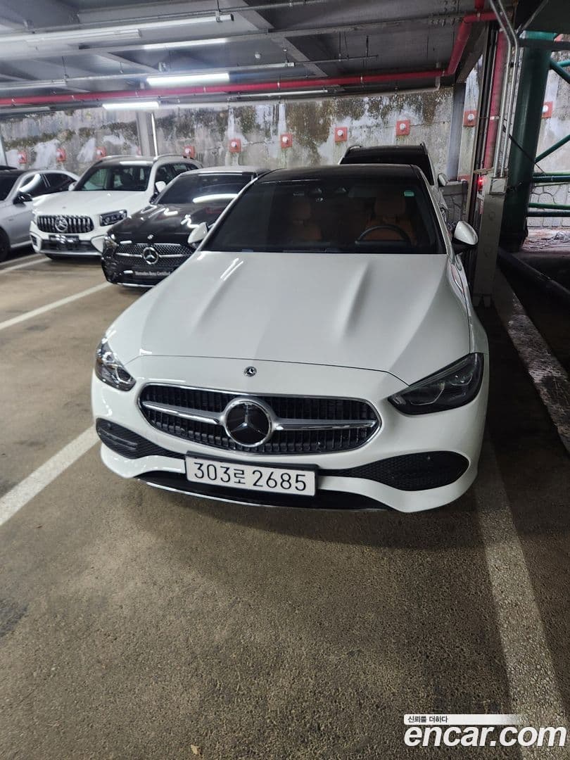 Main__Slider__Photo:C-Class Mercedes-Benz 2025.2-0