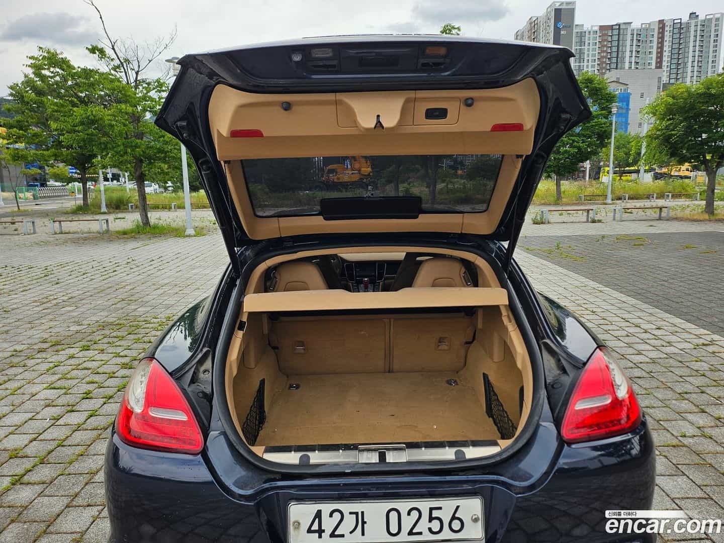 Panamera Porsche 2011.4-INNER-009