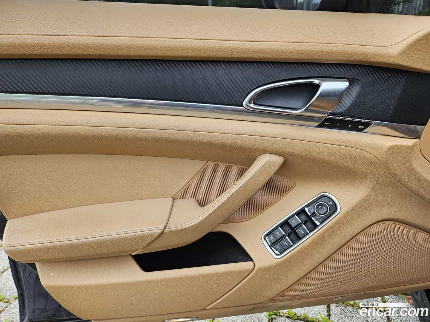 Panamera Porsche 2011.4-OPTION-016