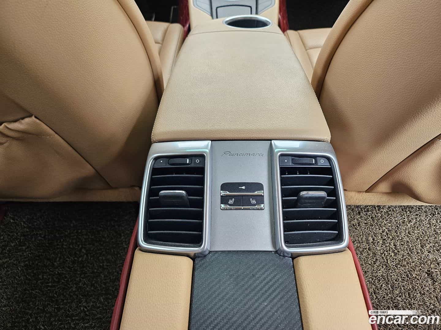 Panamera Porsche 2011.4-OPTION-019