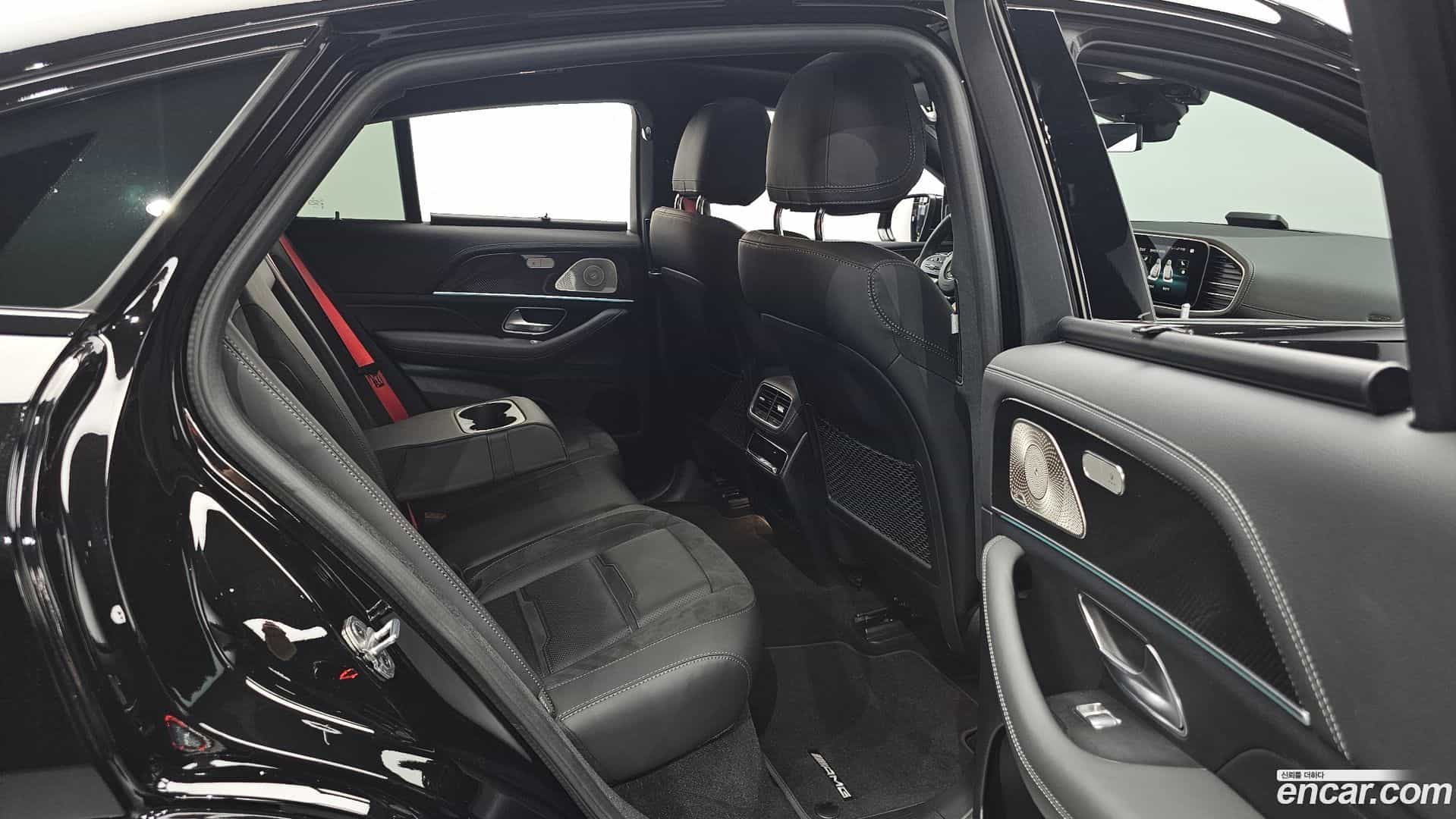 GLE-Class Mercedes-Benz 2022.8-INNER-036
