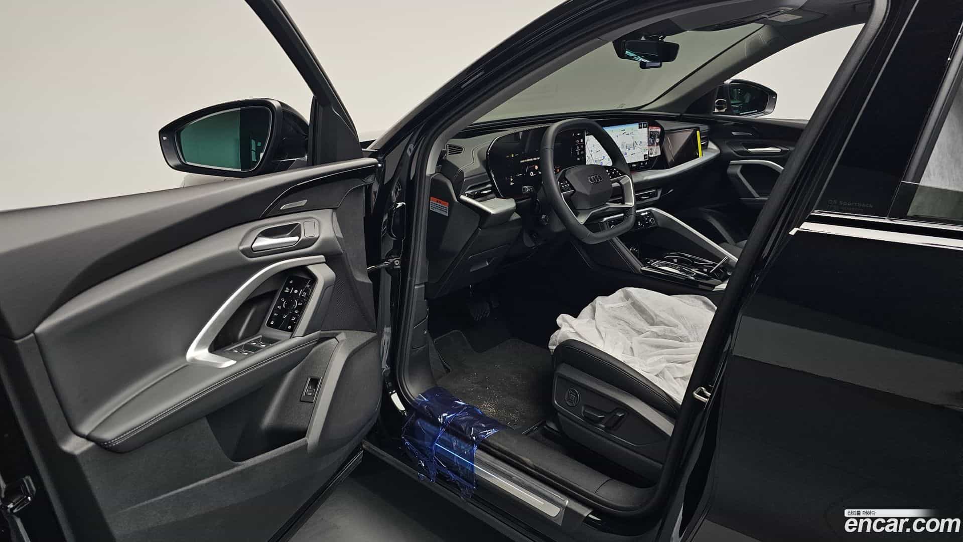 Q5 Audi 2025.11-INNER-010