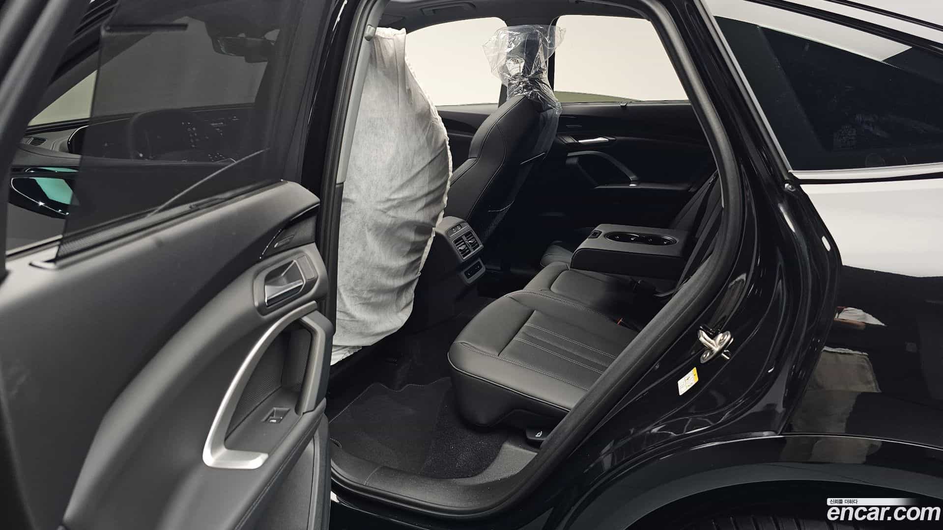 Q5 Audi 2025.11-OPTION-015