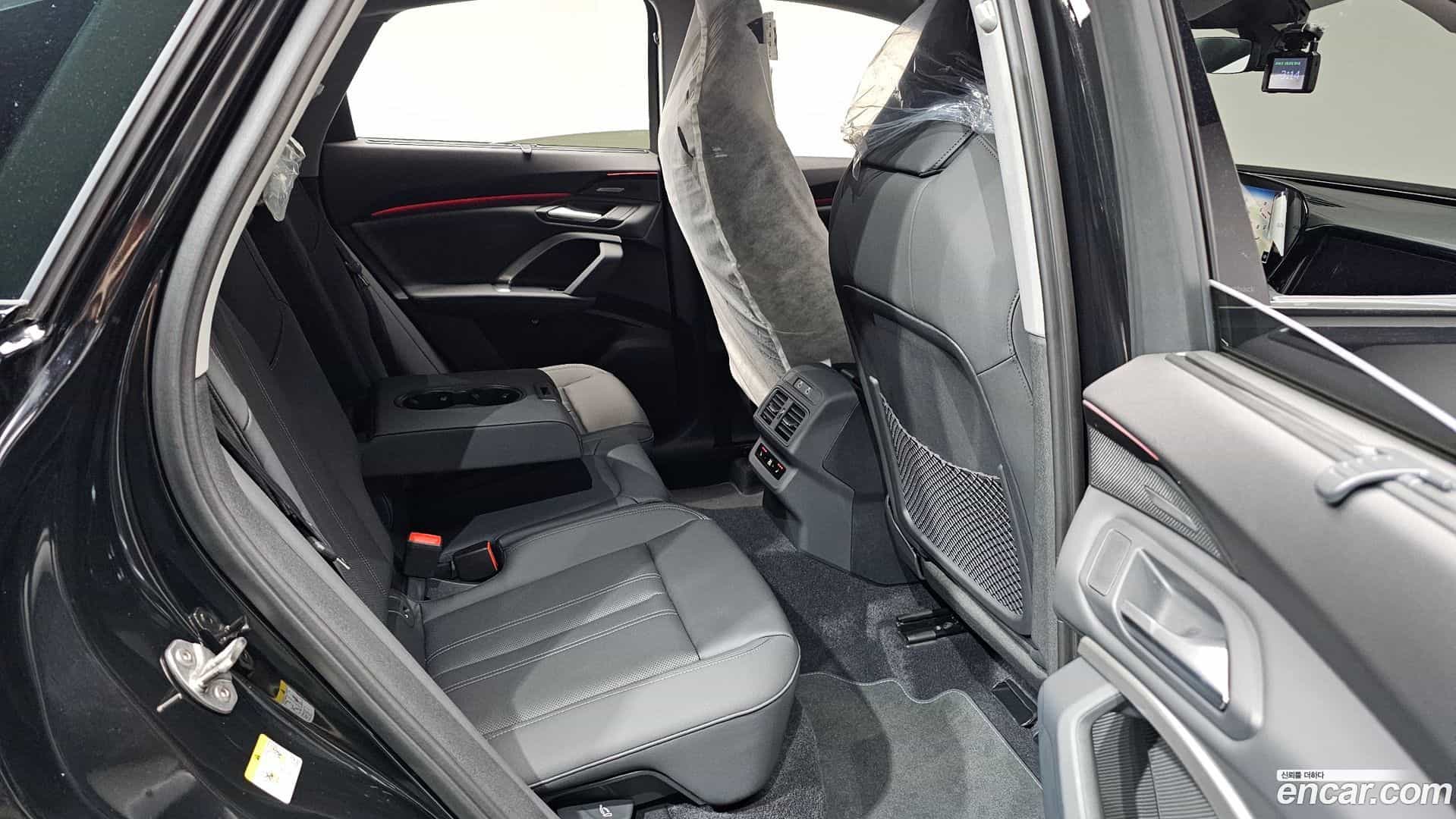 Q5 Audi 2025.11-INNER-036