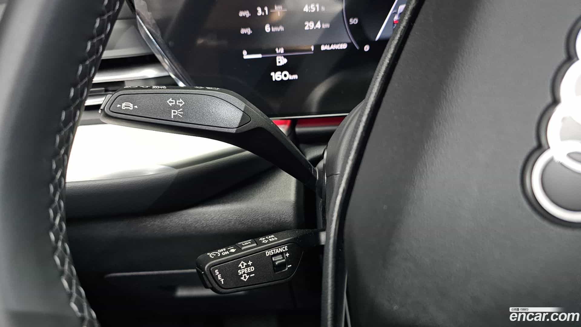 Q5 Audi 2025.11-OPTION-042