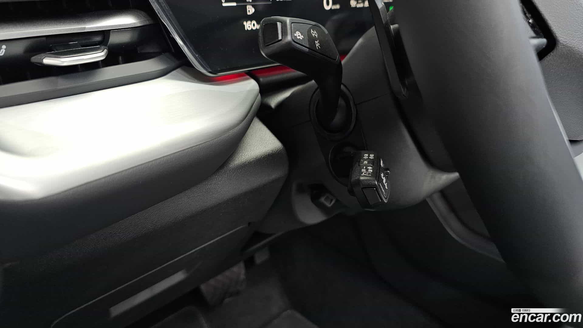 Q5 Audi 2025.11-OPTION-043
