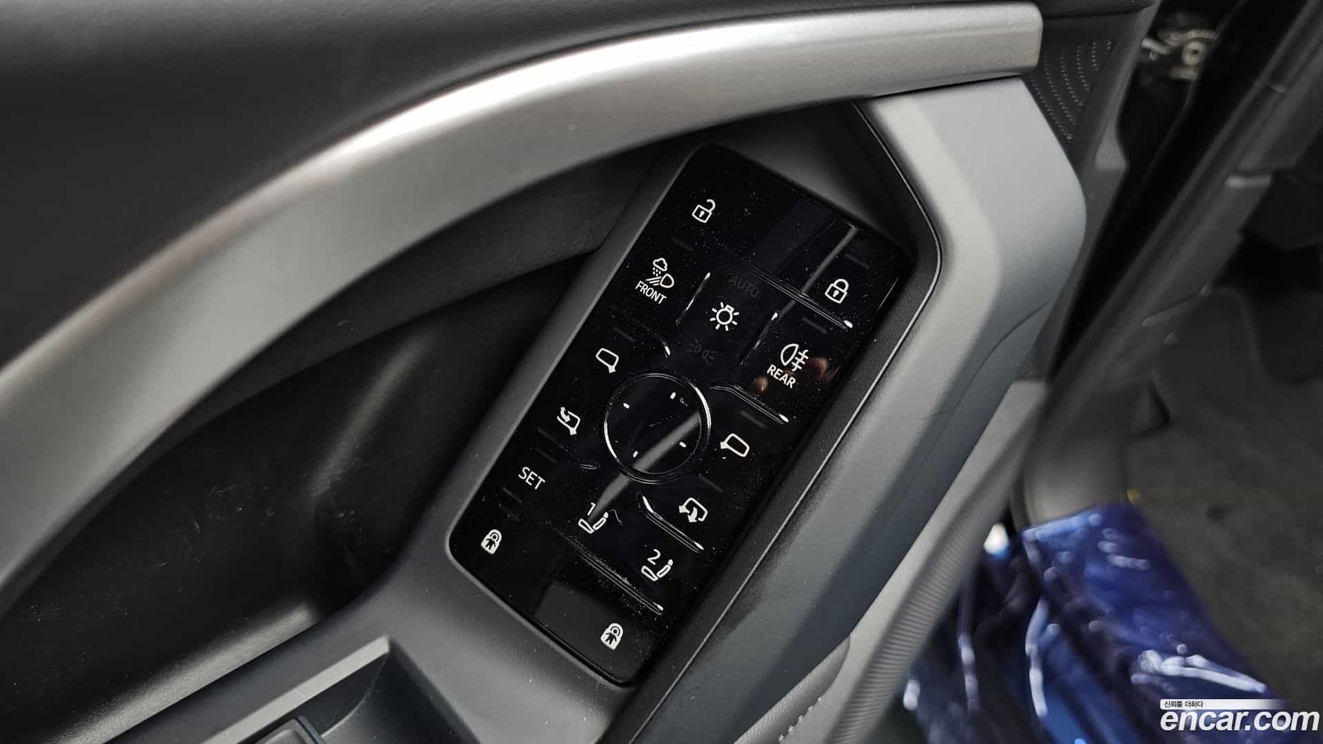Q5 Audi 2025.11-OPTION-046