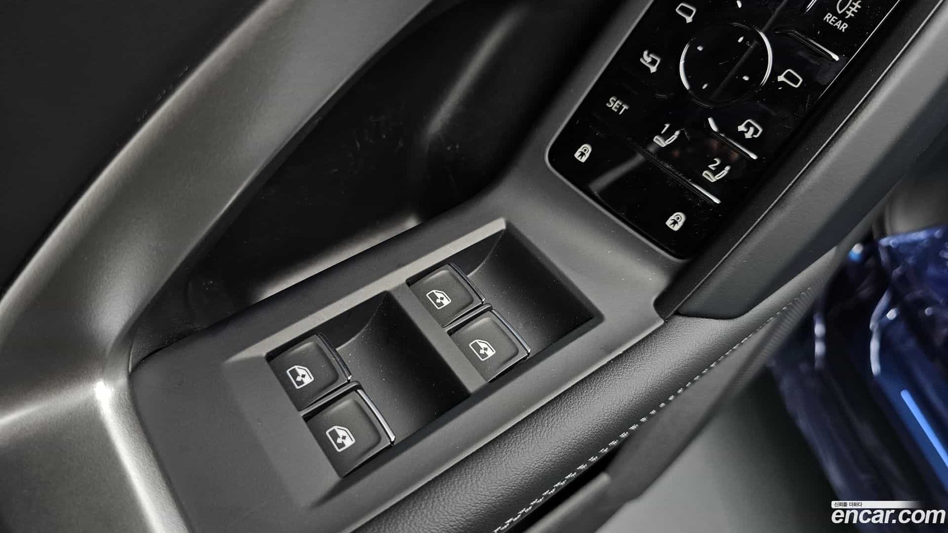 Q5 Audi 2025.11-OPTION-052