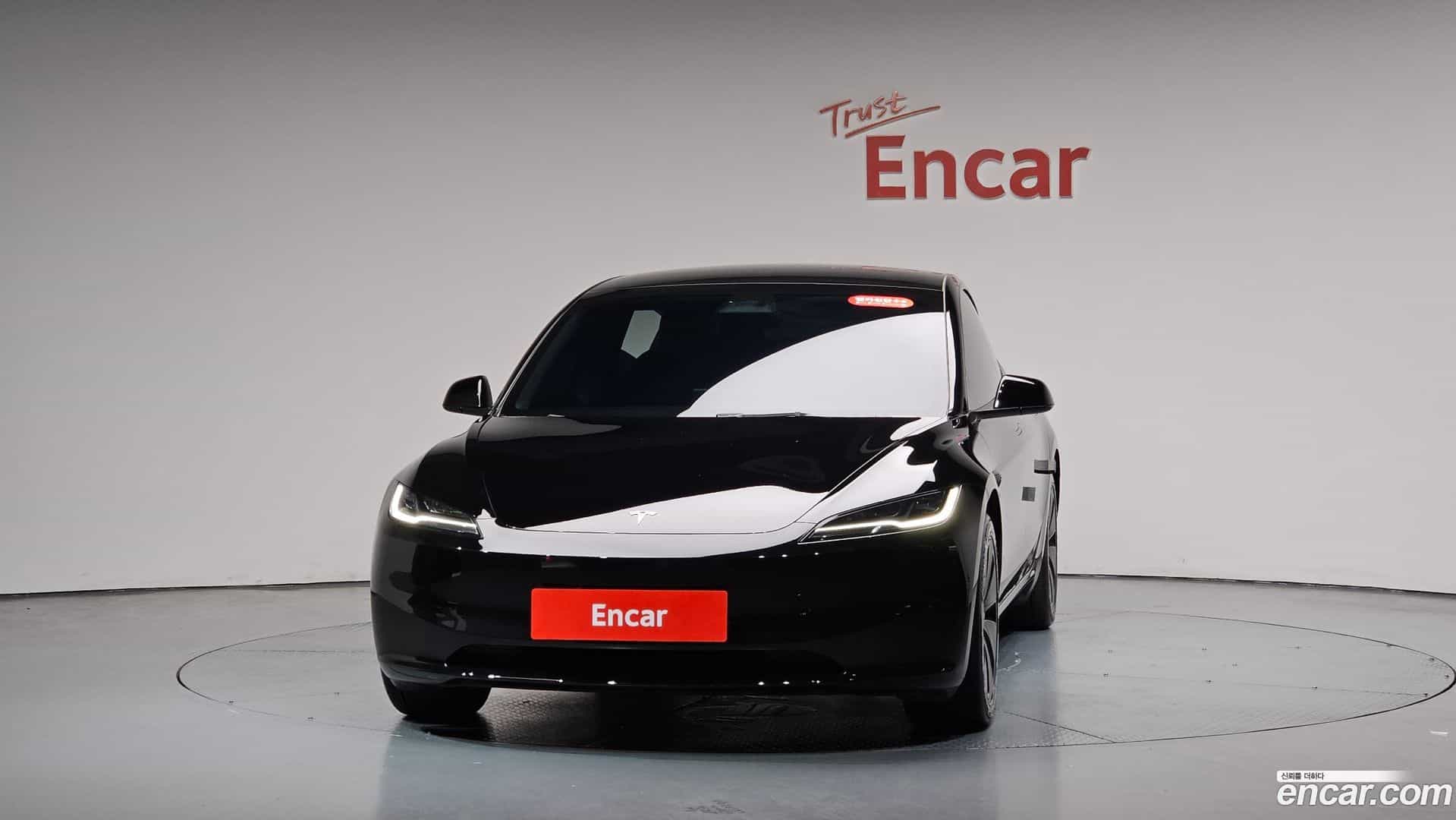 Model 3 Tesla 2024.5-OUTER-003