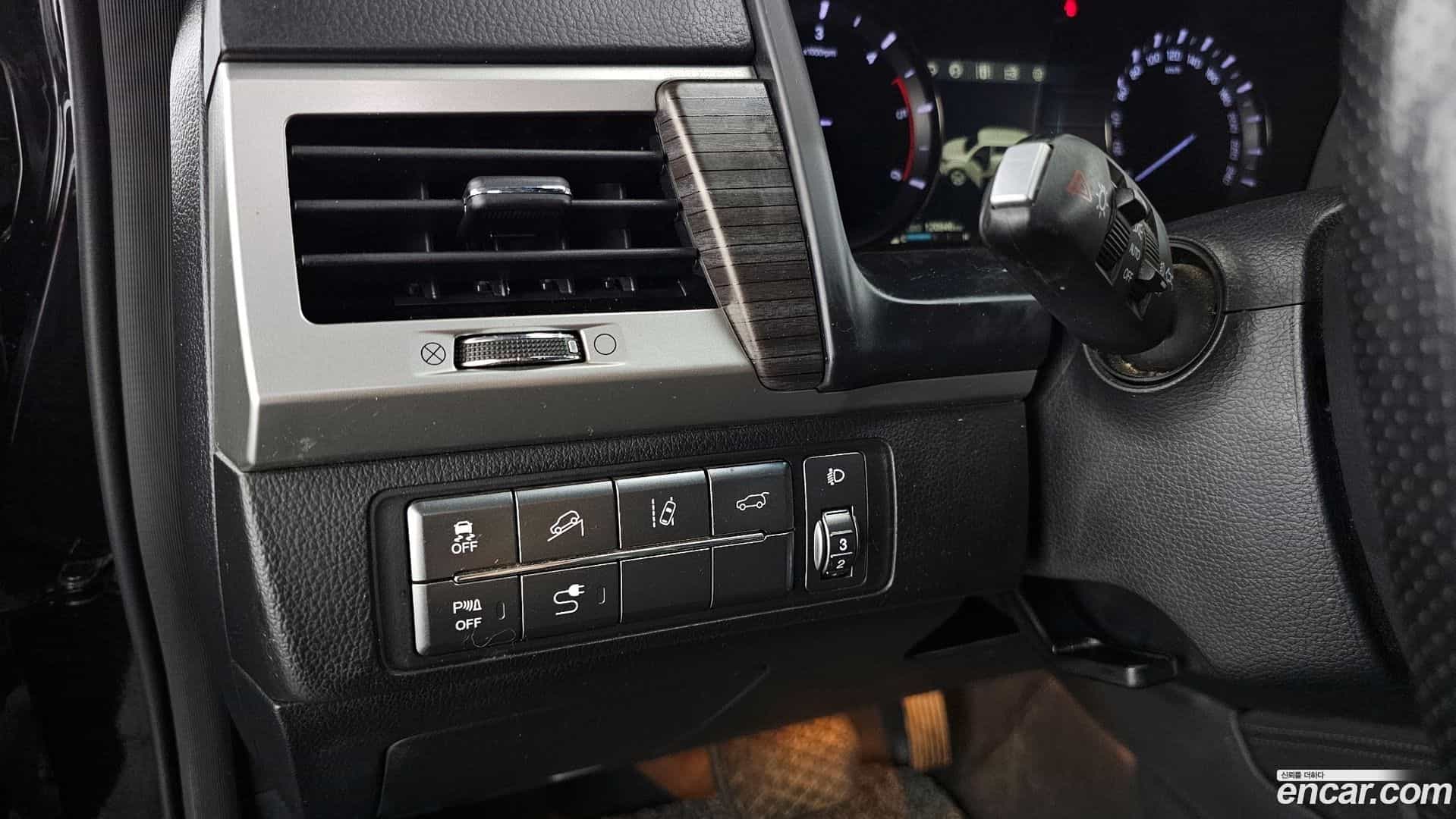 Rexton KG Mobility 2017.4-OPTION-018