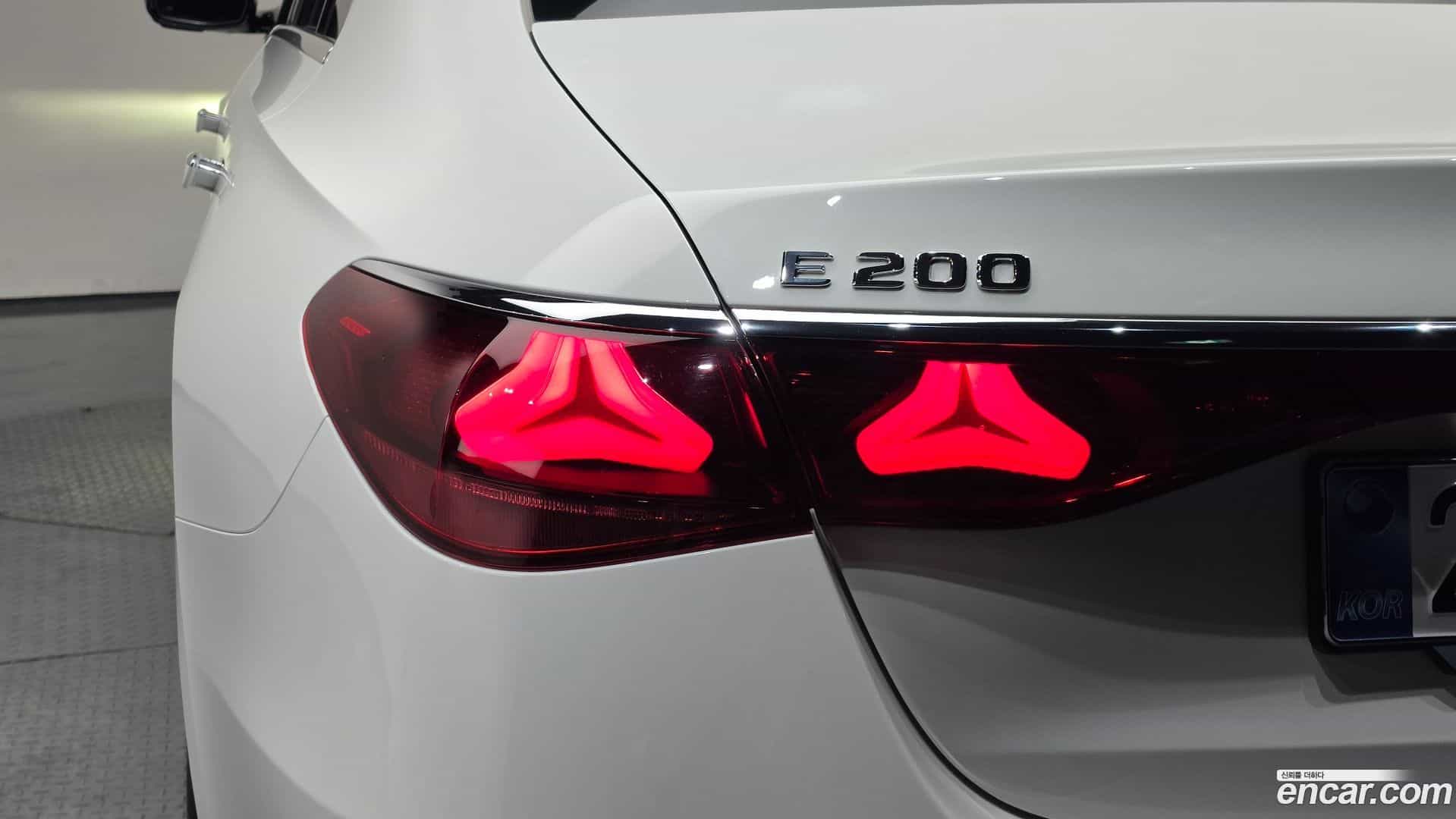 E-Class Mercedes-Benz 2025.3-OUTER-033
