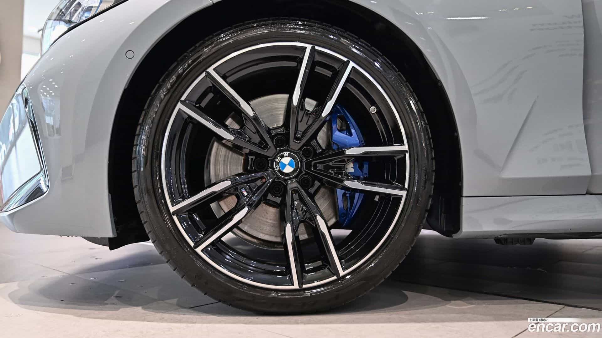 3-Series BMW 2023.8-OUTER-005