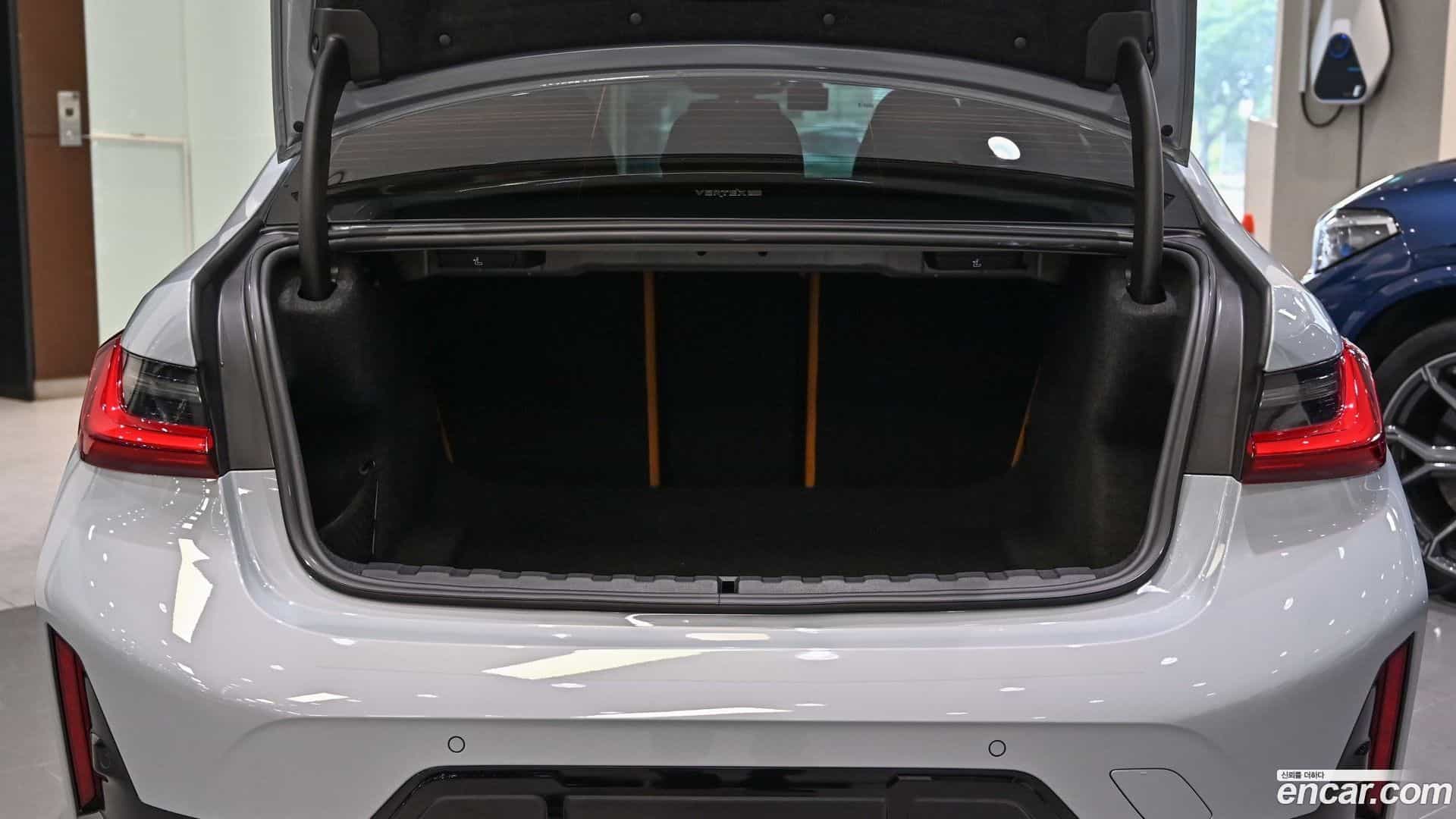 3-Series BMW 2023.8-OPTION-020
