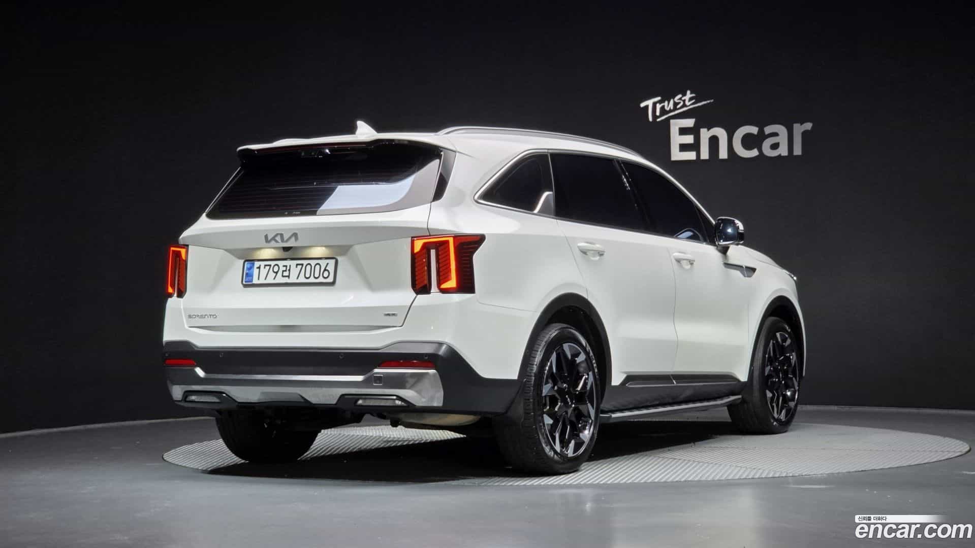 Sorento Kia 2023.8-OUTER-002