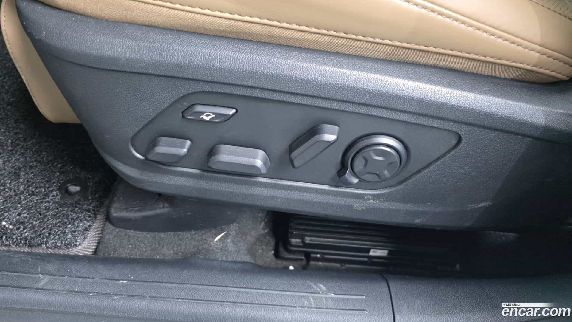 Sorento Kia 2023.8-OPTION-045