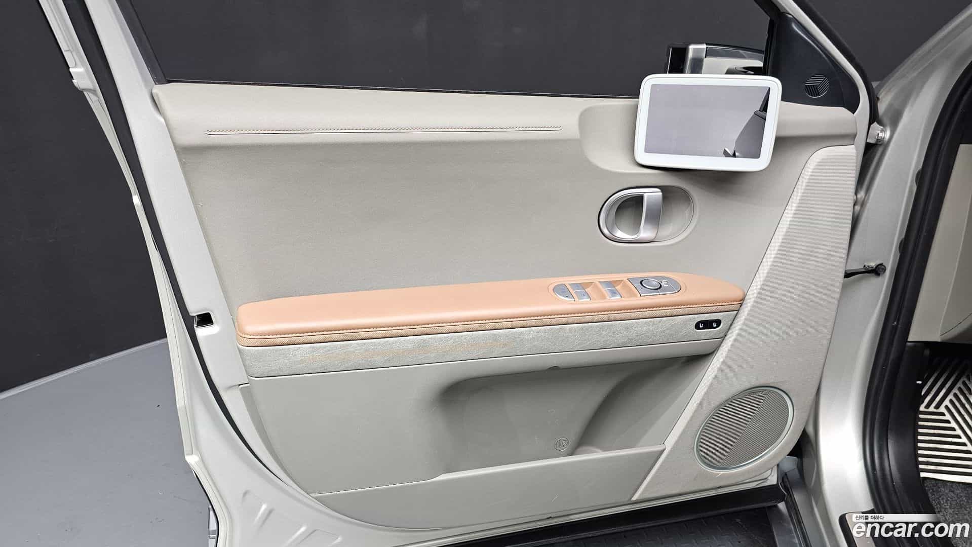 Ioniq5 Hyundai 2022.5-INNER-034