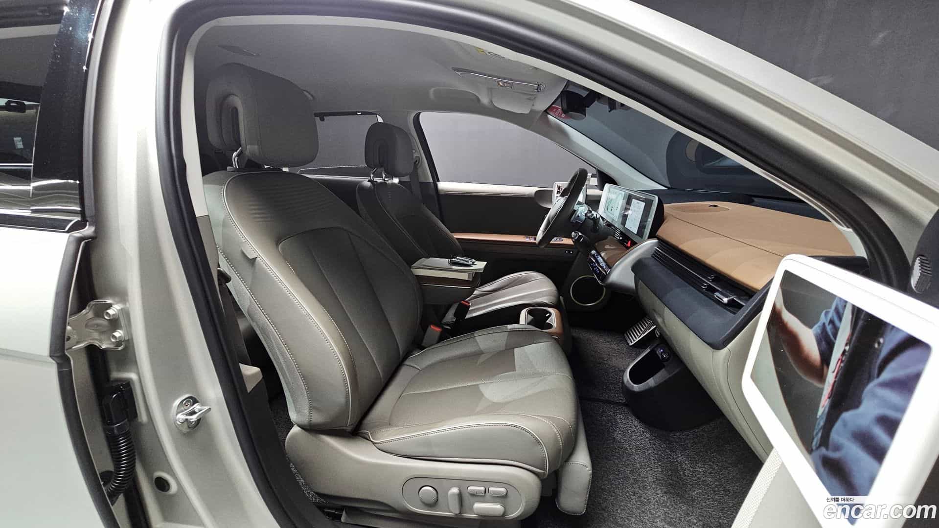 Ioniq5 Hyundai 2022.5-INNER-036