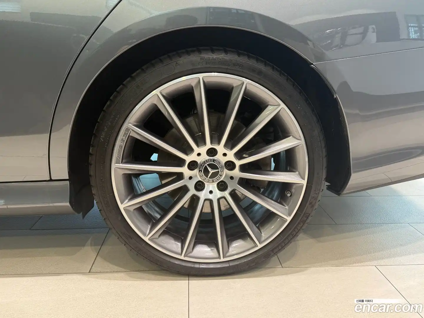 E-Class Mercedes-Benz 2022.4-OUTER-005