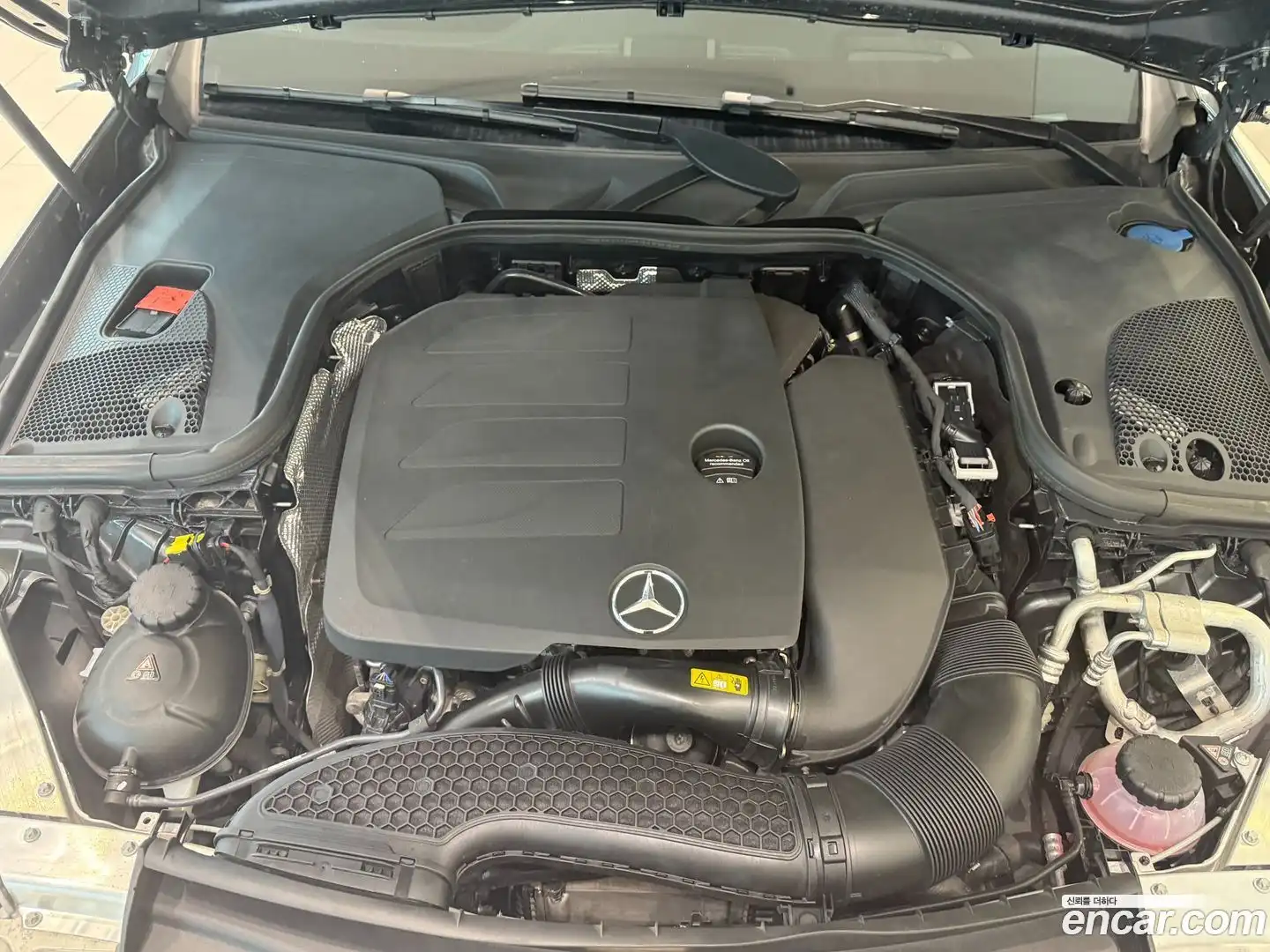 E-Class Mercedes-Benz 2022.4-OUTER-006