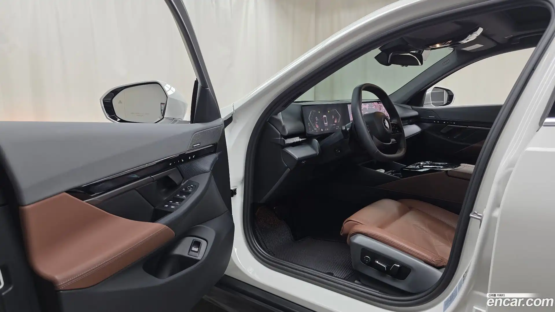 5-Series BMW 2023.9-INNER-010