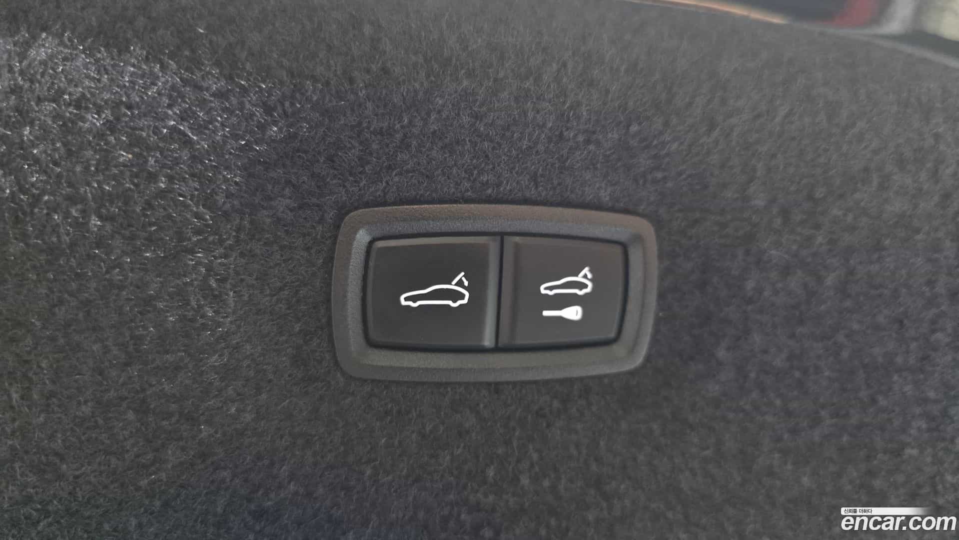Taycan Porsche 2021.10-OPTION-046