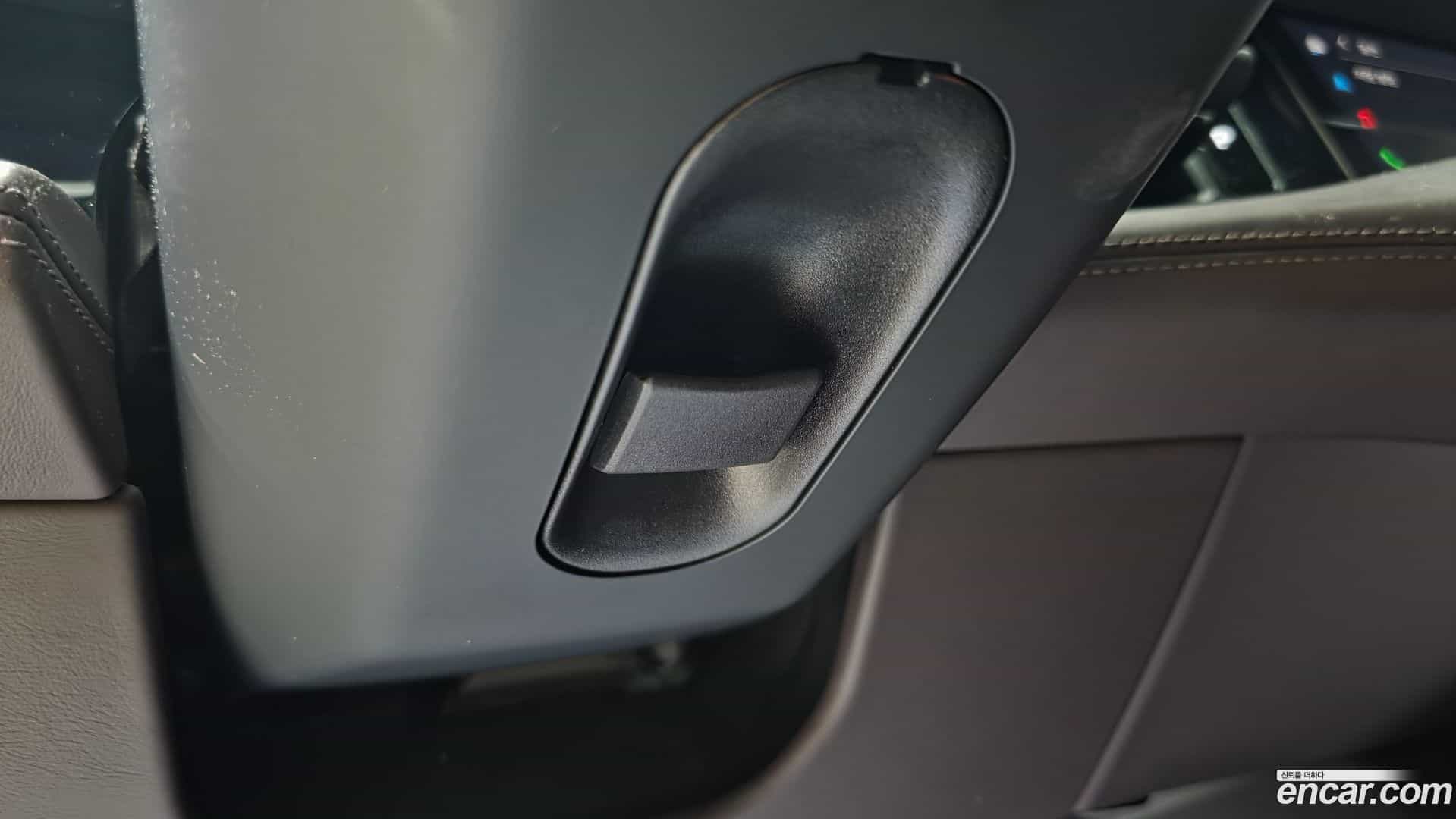 Taycan Porsche 2021.10-OPTION-049