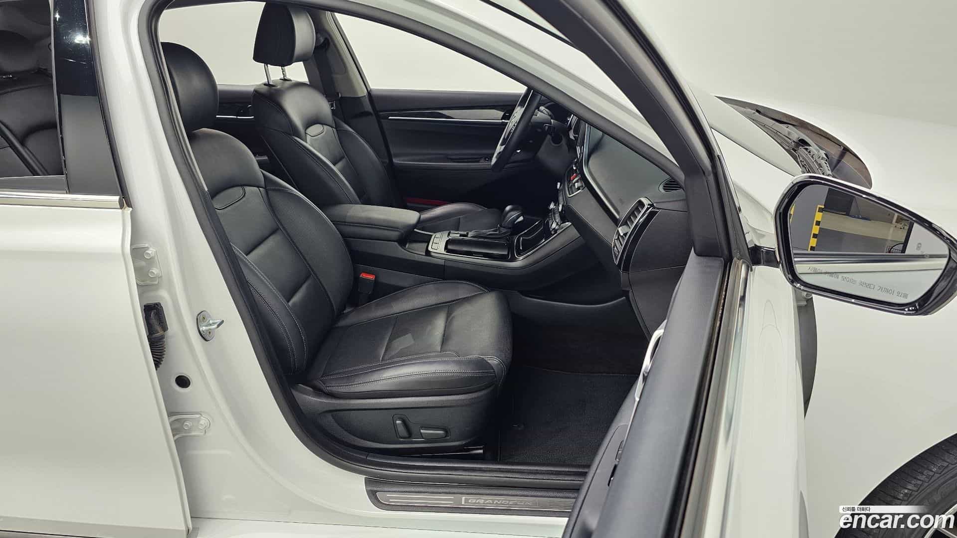 Grandeur Hyundai 2019.7-INNER-010