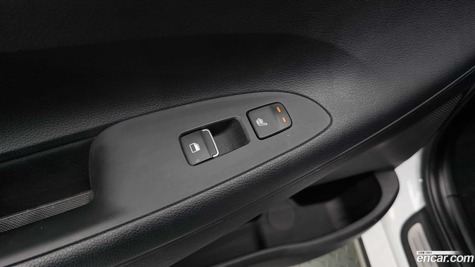 Grandeur Hyundai 2019.7-OPTION-023