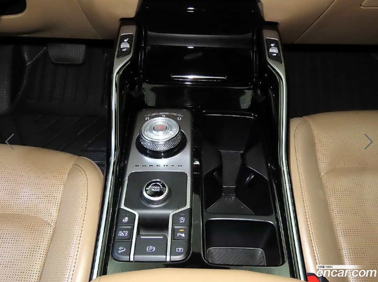 Sorento Kia 2024.8-OPTION-016
