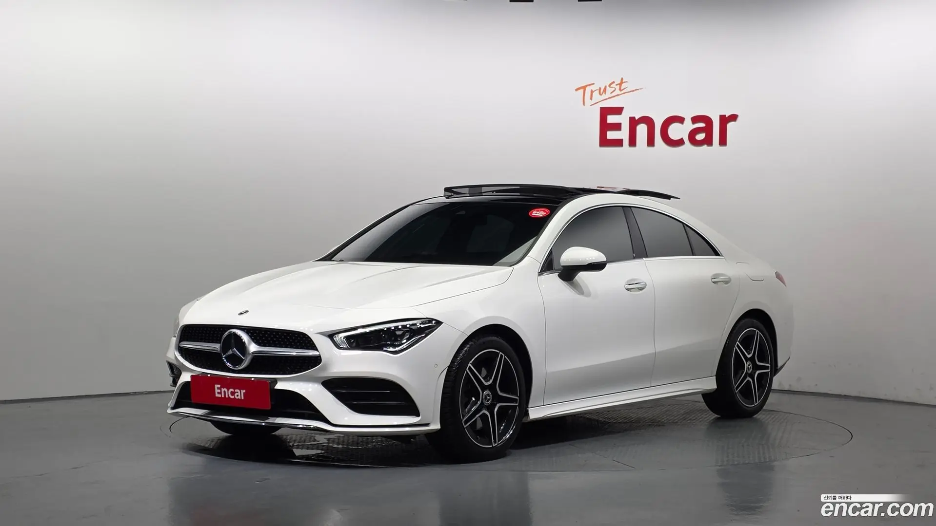 Main__Slider__Photo:CLA-Class Mercedes-Benz 2021.5-0