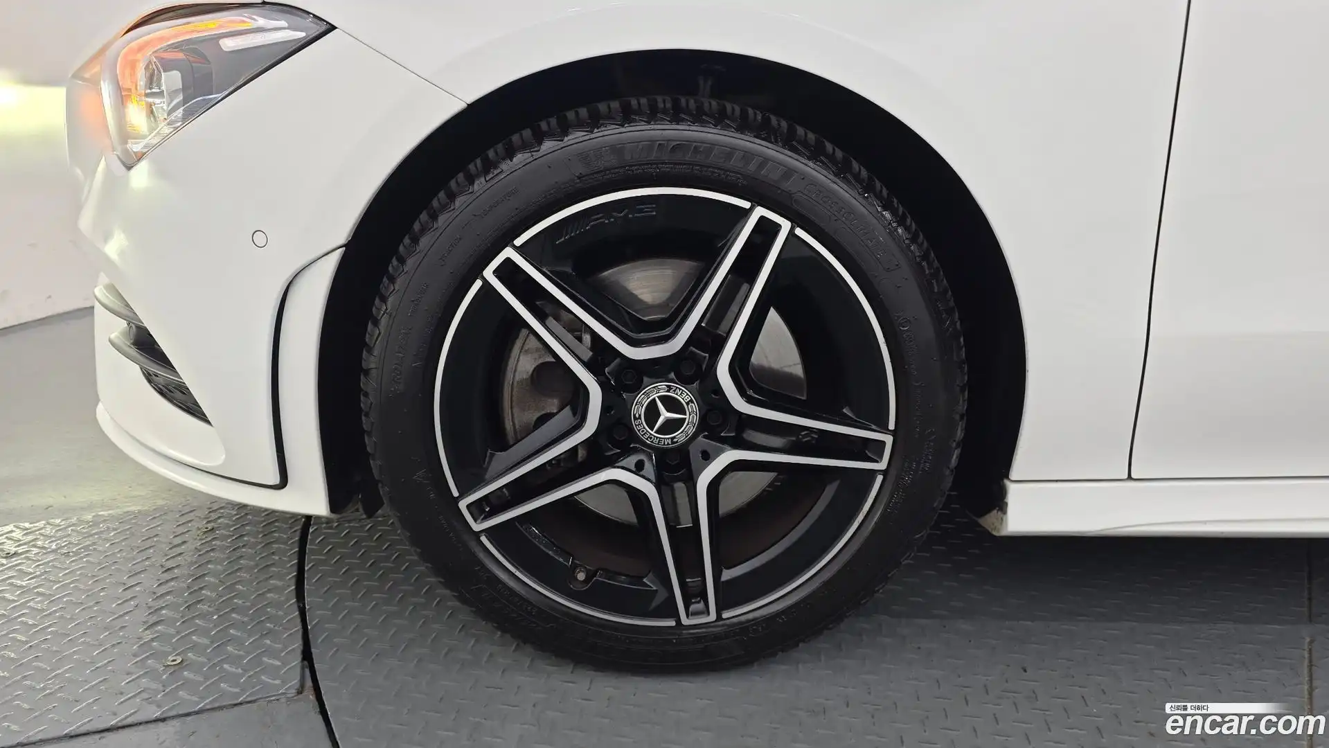 CLA-Class Mercedes-Benz 2021.5-OUTER-005