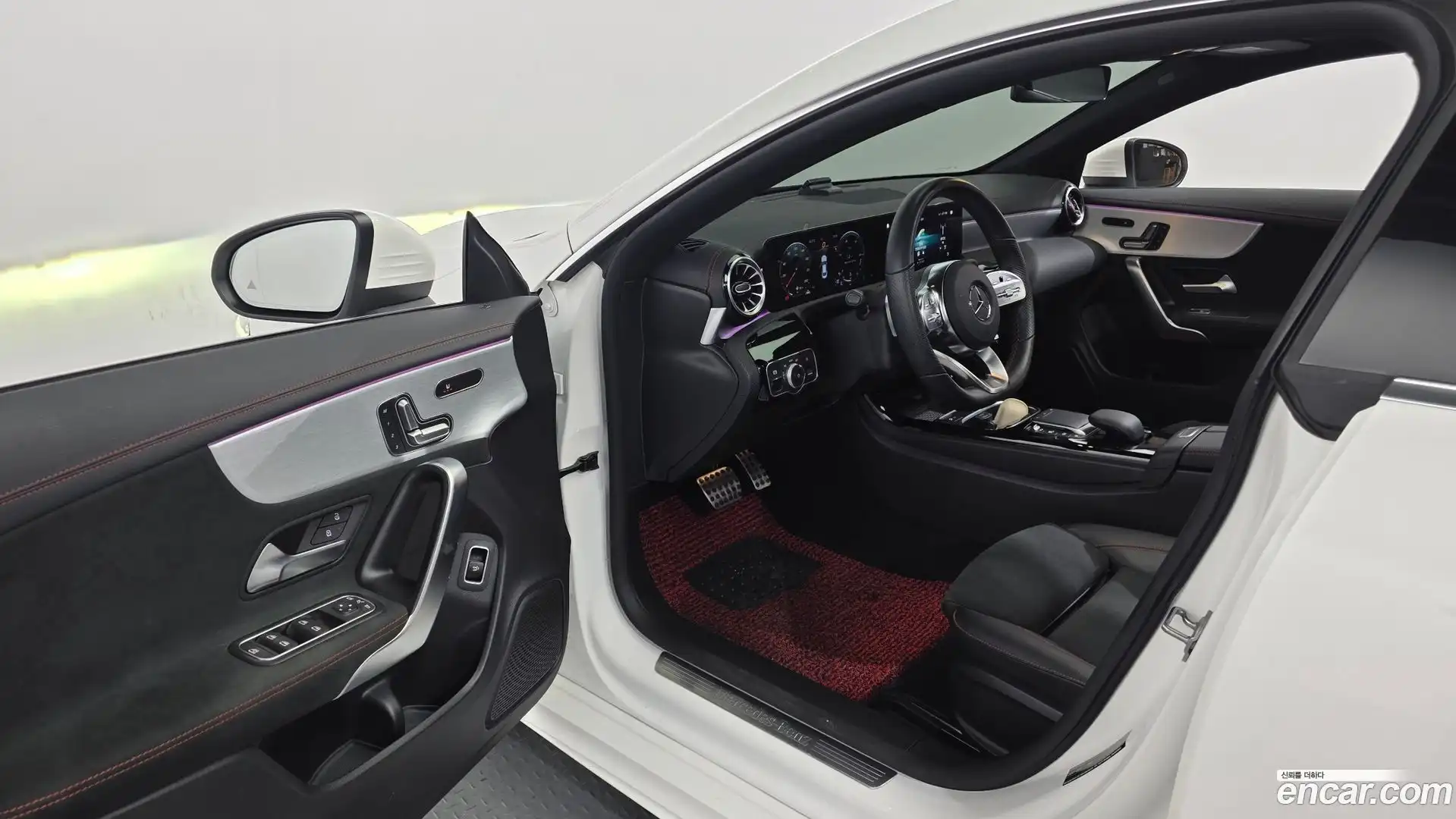 CLA-Class Mercedes-Benz 2021.5-INNER-010