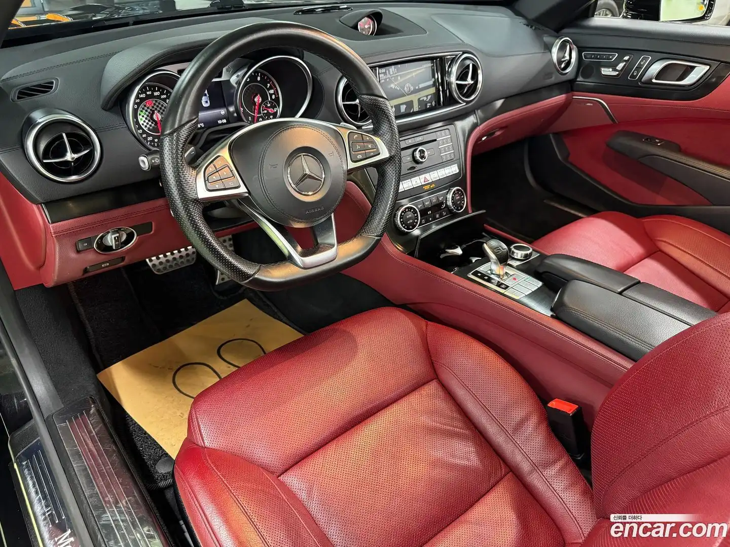 SL-Class Mercedes-Benz 2017.4-OPTION-016