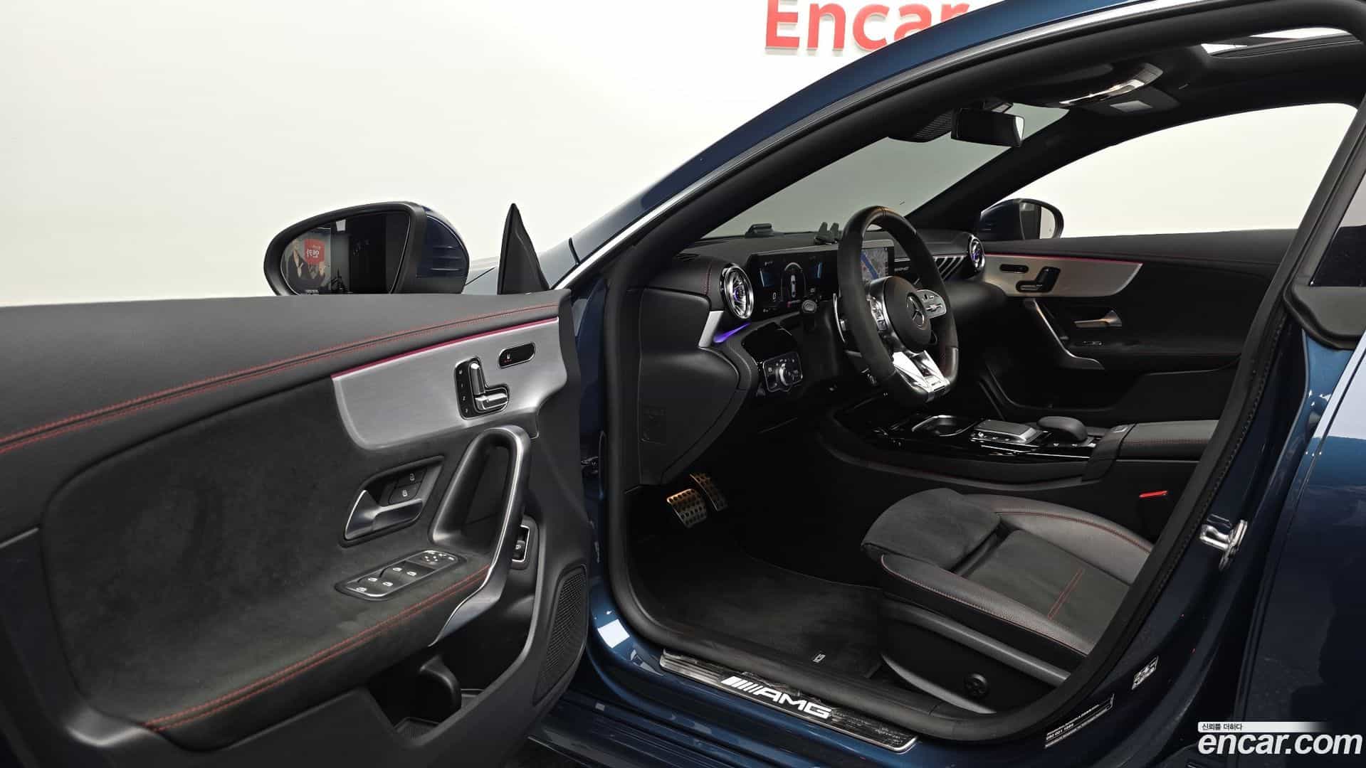 CLA-Class Mercedes-Benz 2021.6-INNER-010